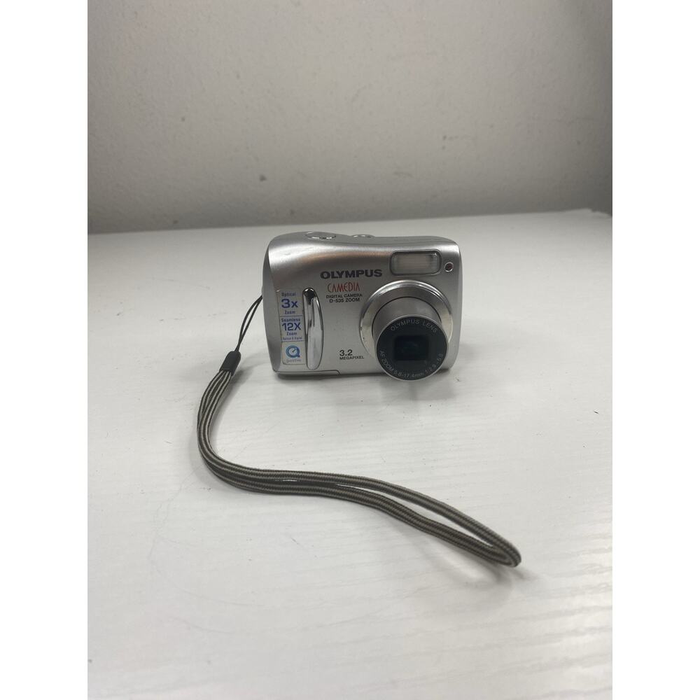 Olympus Digital Camera Camedia D-535 Zoom 3.2MP Silver Tested Works
